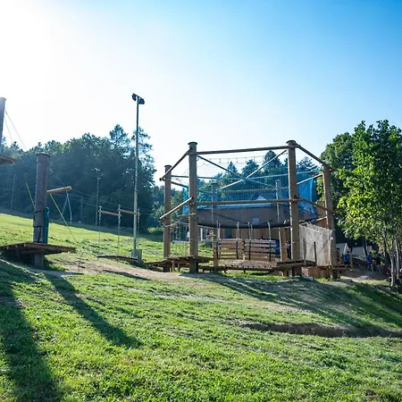 Park Ravne * Ravne na Koroskem